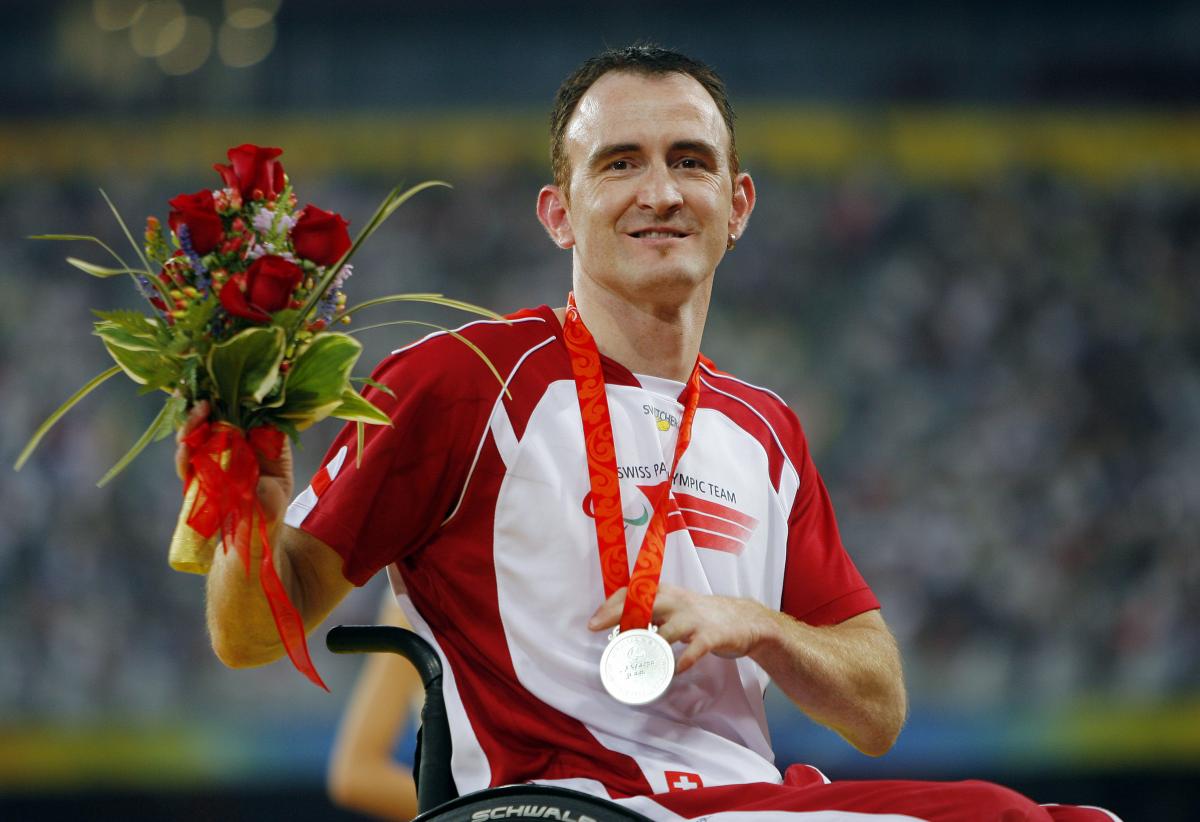 PARA-BOESCH_RI_0719